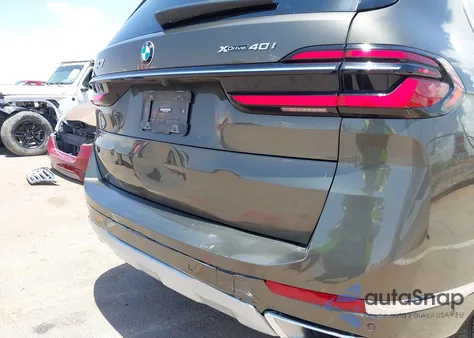 2023 BMW X7 xDrive40I z USA, uszkodzony, nr VIN 5UX23EM07P9R88373